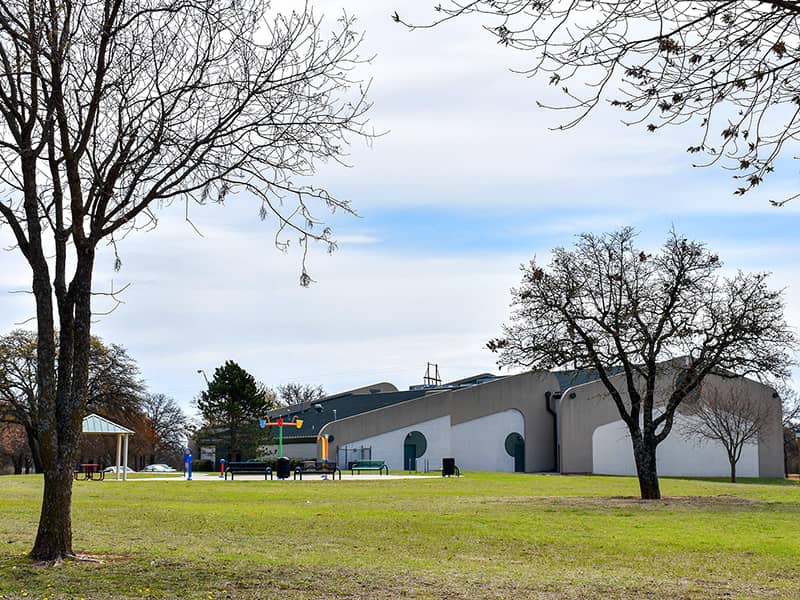Minnis Lakeview Community Center